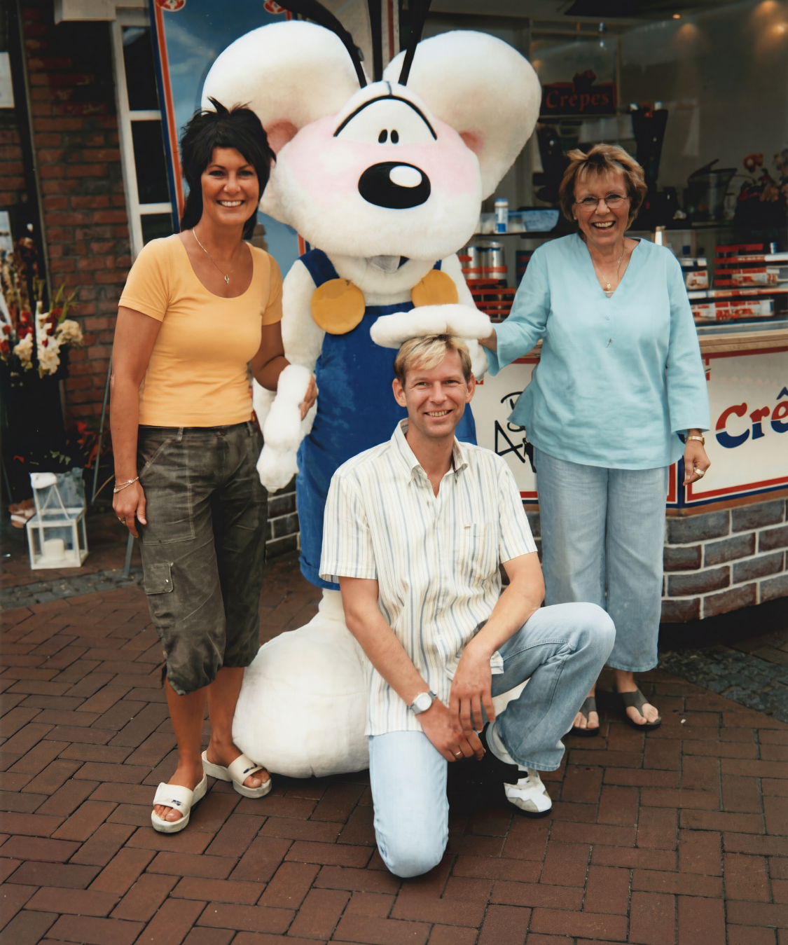 Platzhalterbild – Petra und Team